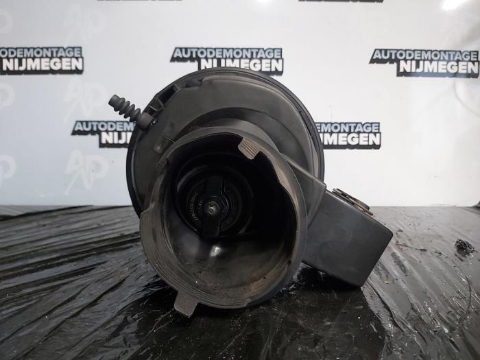 Tanklucka från en MINI Mini (R56) 1.6 One D 16V 2010