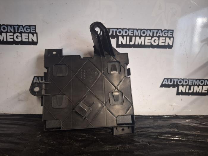 Dator , karosskontroll (BCM) från en Audi A4 Avant (B8) 2.0 TDI 16V 2014