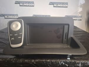 Begagnade Innerdisplay Renault Clio III Estate/Grandtour (KR) 1.2 16V TCE 100 Pris på förfrågan erbjuds av Autodemontage Nijmegen