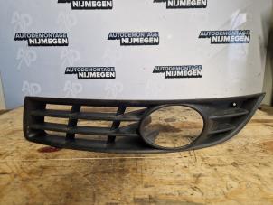 Używane Pokrywa swiatla przeciwmgielnego lewa Volkswagen Passat Variant (3C5) 1.6 FSI 16V Cena na żądanie oferowane przez Autodemontage Nijmegen