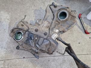 Begagnade Bränsletanksfäste Audi A5 Sportback (8TA) 2.0 TFSI 16V Quattro Pris på förfrågan erbjuds av Autodemontage Nijmegen