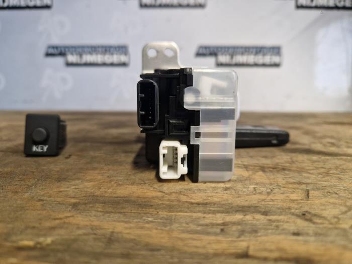Kontaktblock, tändningslås från en Toyota Prius (NHW20) 1.5 16V 2007