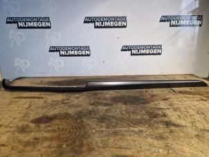 Gebruikte Dashboard sierlijst Mazda 3 (BM/BN) 2.0 SkyActiv-G 120 16V Prijs op aanvraag aangeboden door Autodemontage Nijmegen