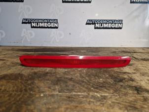 Begagnade Tredje bromsljus Renault Laguna II (BG) 2.0 16V Pris på förfrågan erbjuds av Autodemontage Nijmegen