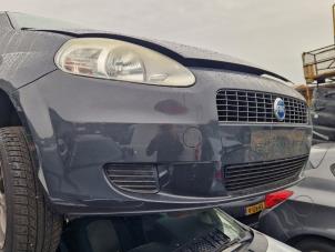 Gebruikte Voorbumper Fiat Grande Punto (199) 1.4 Prijs op aanvraag aangeboden door Autodemontage Nijmegen