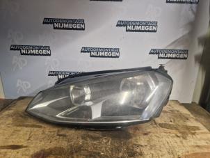 Gebruikte Koplamp links Volkswagen Golf VII (AUA) 1.6 TDI BlueMotion 16V Prijs op aanvraag aangeboden door Autodemontage Nijmegen