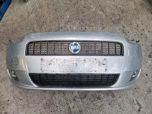 Gebruikte Voorbumper Fiat Grande Punto (199) 1.4 16V Prijs op aanvraag aangeboden door Autodemontage Nijmegen