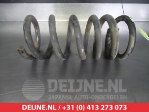 Gebruikte Schroefveer achter Mitsubishi Pajero Hardtop (V6/7) 3.2 DI-D 16V Prijs € 35,00 Margeregeling aangeboden door V.Deijne Jap.Auto-onderdelen BV