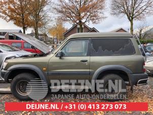 Begagnade Dörr, 2-dörrars, vänster Nissan Patrol GR (Y61) 2.8 GR TDi-6 Pris € 100,00 Marginaltabell erbjuds av V.Deijne Jap.Auto-onderdelen BV