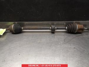 Begagnade Drivaxel, höger fram Nissan Almera (N16) 1.8 16V Pris € 40,00 Marginaltabell erbjuds av V.Deijne Jap.Auto-onderdelen BV