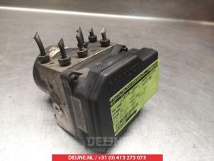 Begagnade ABS-pump Hyundai Coupe 2.0i 16V CVVT Pris € 50,00 Marginaltabell erbjuds av V.Deijne Jap.Auto-onderdelen BV