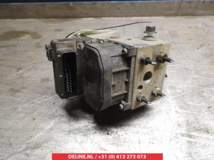 Begagnade ABS-pump Nissan Terrano II (R20/TR50) 3.0 Di 16V Pris € 25,00 Marginaltabell erbjuds av V.Deijne Jap.Auto-onderdelen BV