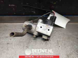 Gebruikte Remdrukverdeler Toyota Prius (NHW20) 1.5 16V Prijs € 35,00 Margeregeling aangeboden door V.Deijne Jap.Auto-onderdelen BV