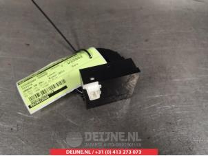 Begagnade Styrvinkelsensor Toyota Urban Cruiser 1.4 D-4D AWD Pris € 50,00 Marginaltabell erbjuds av V.Deijne Jap.Auto-onderdelen BV