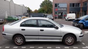 Gebruikte Deur 4Deurs rechts-voor Mitsubishi Carisma 1.8 GDI 16V Prijs € 50,00 Margeregeling aangeboden door V.Deijne Jap.Auto-onderdelen BV