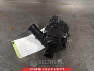 Gebruikte Waterpomp Nissan Qashqai (J11) 1.3 DIG-T 140 16V Prijs € 100,00 Margeregeling aangeboden door V.Deijne Jap.Auto-onderdelen BV