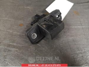 Gebruikte Schakelaar achterklep Mazda CX-5 II (KF) 2.0 SkyActiv-G 165 16V 2WD Prijs € 75,00 Margeregeling aangeboden door V.Deijne Jap.Auto-onderdelen BV