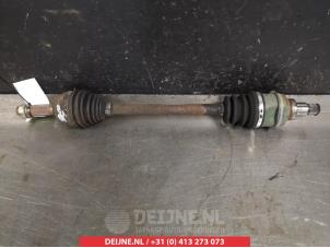 Gebruikte Steekas links-voor Daihatsu YRV (M2) 1.3 16V DVVT Prijs € 25,00 Margeregeling aangeboden door V.Deijne Jap.Auto-onderdelen BV