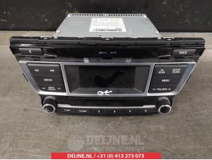 Używane Radio Hyundai i20 (GBB) 1.1 CRDi VGT 12V Cena € 50,00 Procedura marży oferowane przez V.Deijne Jap.Auto-onderdelen BV