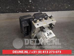 Używane Pompa ABS Hyundai i20 (GBB) 1.2i 16V Cena na żądanie oferowane przez V.Deijne Jap.Auto-onderdelen BV