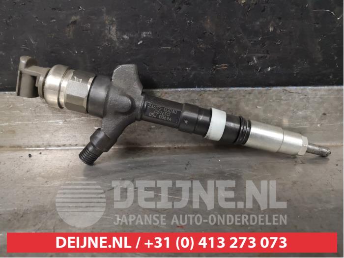 Insprutare (diesel) från en Toyota Avensis (T25/B1D) 2.0 16V D-4D 2004