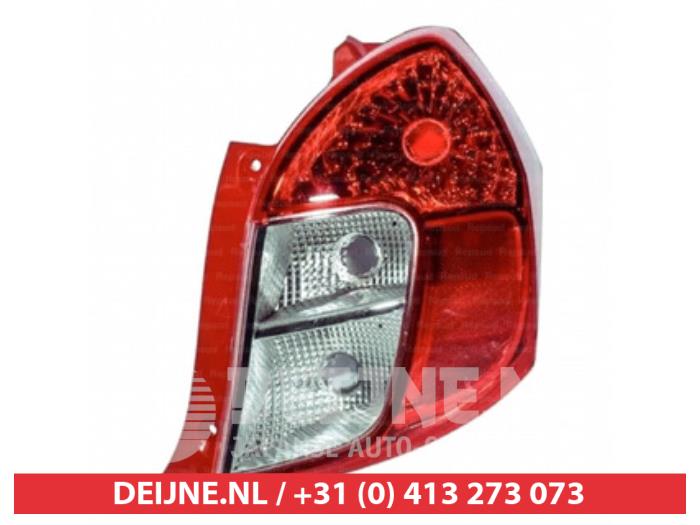 Baklykta, höger från en Suzuki Celerio 2015