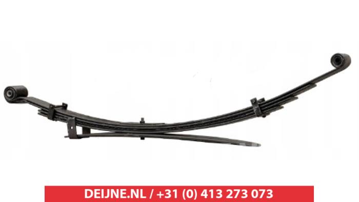 Bakre bladfjäder från en Mitsubishi L200 2007