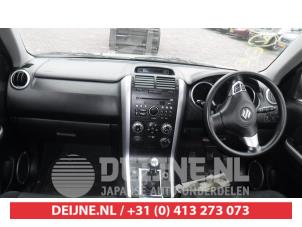 Gebruikte Radio Suzuki Grand Vitara II (JT) 1.9 DDiS Prijs € 50,00 Margeregeling aangeboden door V.Deijne Jap.Auto-onderdelen BV