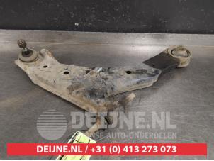 Begagnade Främre undre gaffelben, höger Kia Cerato 1.6 CRDi 16V Pris på förfrågan erbjuds av V.Deijne Jap.Auto-onderdelen BV