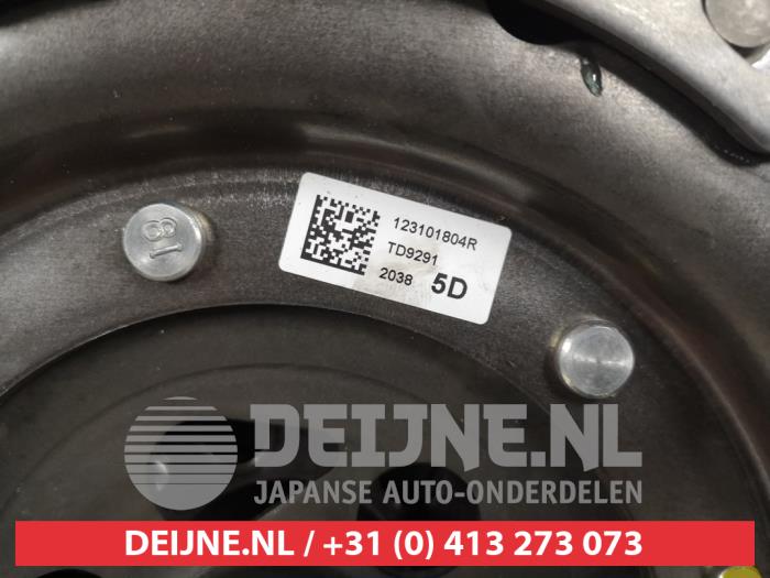 Svänghjul från en Nissan Qashqai (J11) 1.3 DIG-T 160 16V 2019