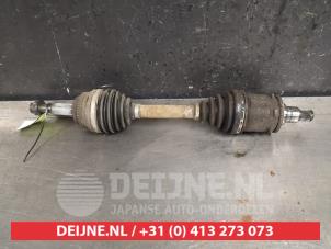 Begagnade Drivaxel, vänster fram Toyota RAV4 (A2) 2.0 D-4D 16V 4x4 Pris € 60,00 Marginaltabell erbjuds av V.Deijne Jap.Auto-onderdelen BV