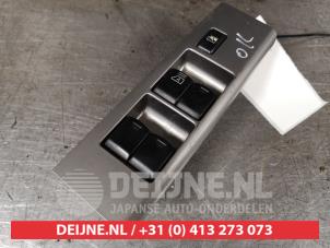 Gebruikte Combischakelaar ramen Nissan Pathfinder (R51) 2.5 dCi 16V 4x4 Prijs € 35,00 Margeregeling aangeboden door V.Deijne Jap.Auto-onderdelen BV