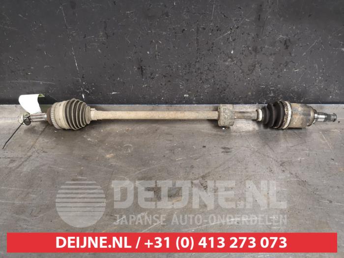 Drivaxel, höger fram från en Suzuki Celerio (LF) 1.0 12V 2016