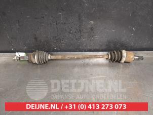 Gebruikte Aandrijfas rechts-achter Kia Sorento II (XM) 2.2 CRDi 16V VGT 4x4 Prijs € 75,00 Margeregeling aangeboden door V.Deijne Jap.Auto-onderdelen BV