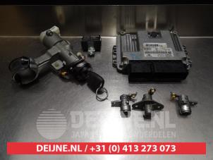 Używane Komputer sterowania silnika Hyundai Accent 1.5 CRDi VGT 16V Cena € 75,00 Procedura marży oferowane przez V.Deijne Jap.Auto-onderdelen BV