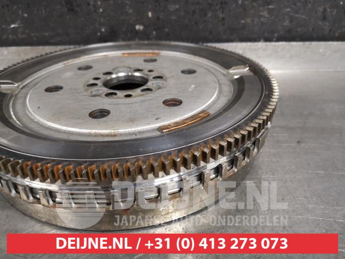 Svänghjul från en Nissan Qashqai (J11) 1.3 DIG-T 140 16V 2019