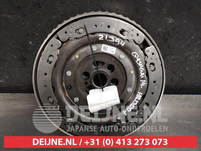 Svänghjul från en Nissan Qashqai (J11) 1.3 DIG-T 140 16V 2019