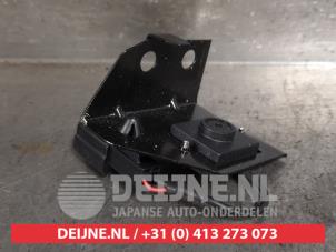 Gebruikte Microfoon Mazda CX-5 II (KF) 2.0 SkyActiv-G 165 16V 2WD Prijs op aanvraag aangeboden door V.Deijne Jap.Auto-onderdelen BV