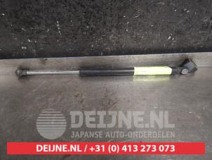 Gebruikte Gasveer links-achter Mazda CX-5 I (KE,GH) 2.2 SkyActiv-D 150 16V 2WD Prijs op aanvraag aangeboden door V.Deijne Jap.Auto-onderdelen BV
