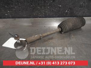 Używane Drazek kierowniczy lewy Mazda 2 (NB/NC/ND/NE) 1.6 16V Cena € 30,00 Procedura marży oferowane przez V.Deijne Jap.Auto-onderdelen BV