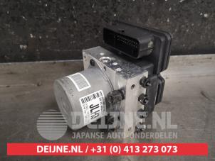 Używane Pompa ABS Hyundai i20 (GBB) 1.2i 16V Cena na żądanie oferowane przez V.Deijne Jap.Auto-onderdelen BV