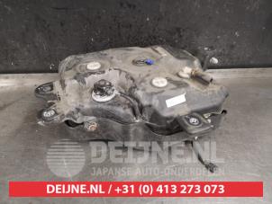 Gebruikte Ureumreservoir Mazda CX-5 II (KF) 2.2 SkyActiv-D 150 16V 2WD Prijs € 350,00 Margeregeling aangeboden door V.Deijne Jap.Auto-onderdelen BV
