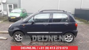 Begagnade Bakdörr, 4-dörrars, vänster Chevrolet Matiz 1.0 Pris € 50,00 Marginaltabell erbjuds av V.Deijne Jap.Auto-onderdelen BV