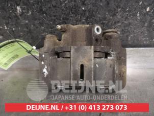 Gebruikte Remklauw (Tang) links-achter Toyota RAV4 (A2) 2.0 16V VVT-i 4x4 Prijs € 40,00 Margeregeling aangeboden door V.Deijne Jap.Auto-onderdelen BV
