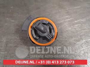 Gebruikte Airbag Sensor Nissan Juke (F16) 1.0 DIG-T 117 12V Prijs op aanvraag aangeboden door V.Deijne Jap.Auto-onderdelen BV