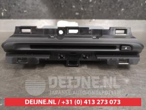 Gebruikte CD Speler Mazda CX-5 II (KF) 2.2 SkyActiv-D 150 16V 2WD Prijs op aanvraag aangeboden door V.Deijne Jap.Auto-onderdelen BV