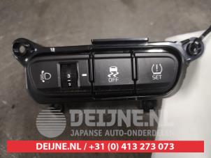 Gebruikte ASR schakelaar Kia Picanto (JA) 1.0 12V Prijs € 15,00 Margeregeling aangeboden door V.Deijne Jap.Auto-onderdelen BV