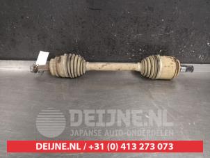 Gebruikte Steekas links-achter Mitsubishi Pajero Hardtop (V8/9) Prijs op aanvraag aangeboden door V.Deijne Jap.Auto-onderdelen BV