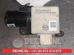 Gebruikte Uitlaatgas smoorklep Mazda 3 Sport (BP) 2.0 SkyActiv-G 122 Mild Hybrid 16V Prijs € 100,00 Margeregeling aangeboden door V.Deijne Jap.Auto-onderdelen BV