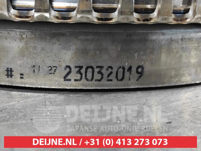 Svänghjul från en Nissan X-Trail (T32) 1.3 DIG-T 16V 2019